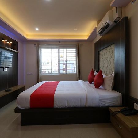 Oyo 37349 Sai Palace Chik Banavar Ngoại thất bức ảnh