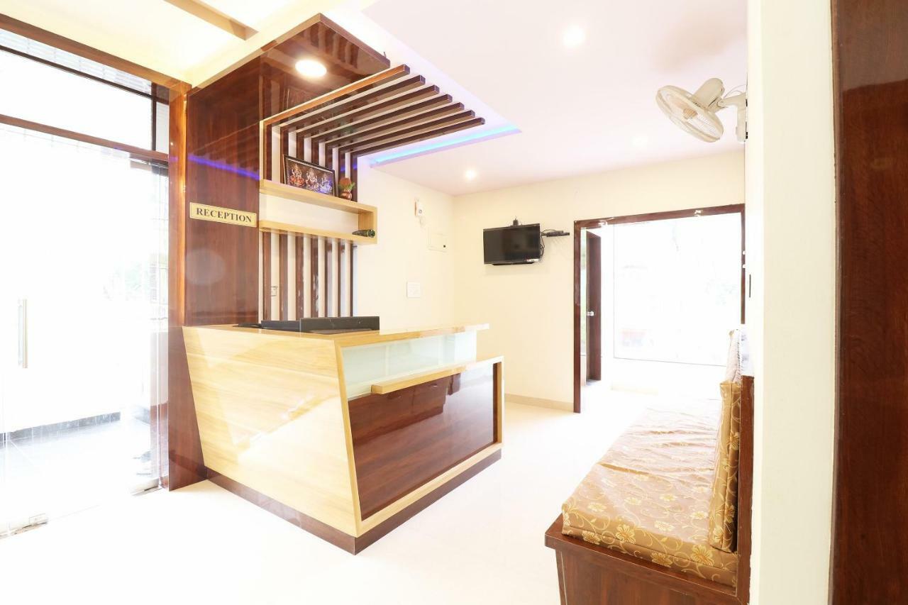 Oyo 37349 Sai Palace Chik Banavar Ngoại thất bức ảnh