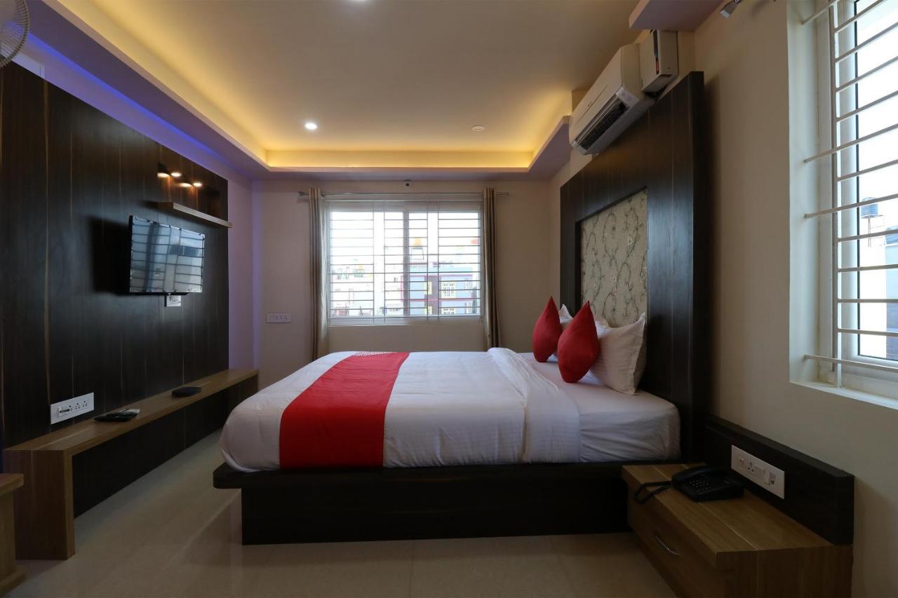 Oyo 37349 Sai Palace Chik Banavar Ngoại thất bức ảnh